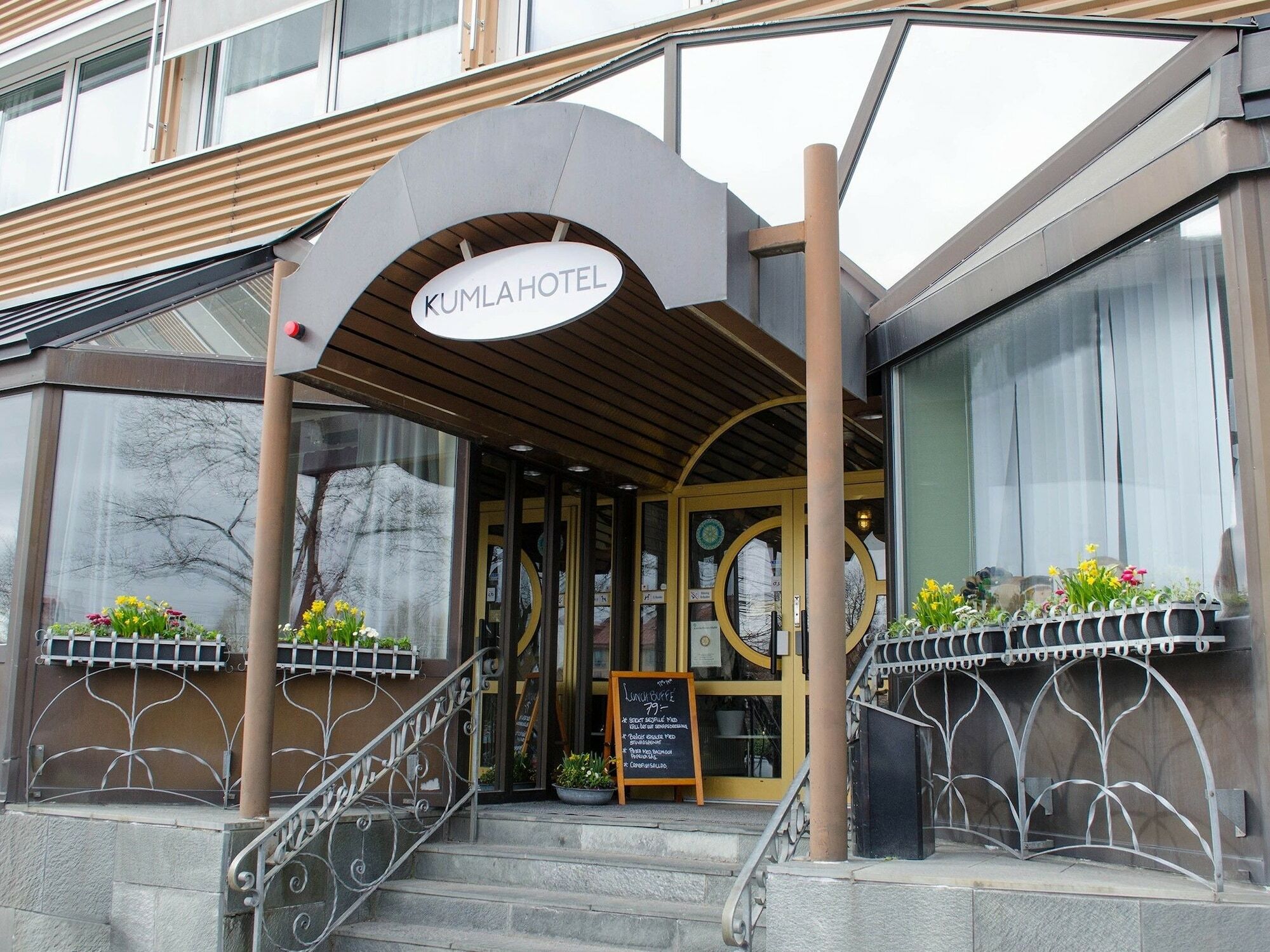 Kumla Hotel Exterior photo